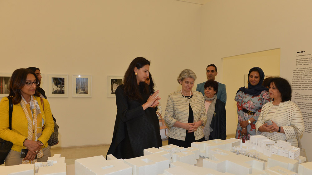 
أشادت بحفاظ البحرين على تراثها، 
المديرة العامة لليونيسكو تزور معرض طريق اللؤلؤ في متحف البحرين الوطني
