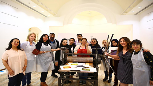 هيئة البحرين للثقافة والآثار تنظم ورشة تقنيات الحفر والطباعة على الخشب