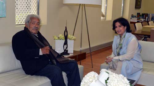 H.E Shaikha Mai Receives World-Famous Artist, Adam Henein

