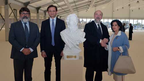 Life Beyond Tourism Honors H.E with a Gorgeous Michelangelo Marble Statute, Masterly created by prominent Italian artists


