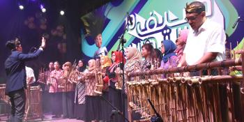 Live Angklung Music Performance