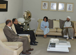Culture Minister Receives a Delegation from the Jaafari Endowments