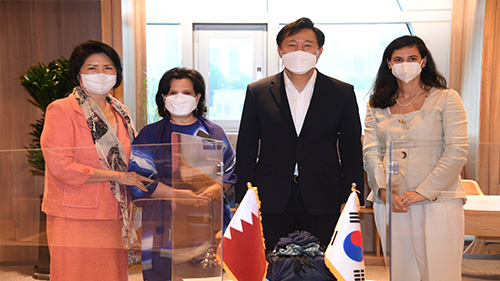H.E Shaikha Mai Concluded her Visit to South Korean’s Capital, Seoul. And held meetings with the Deputy Speaker of Parliament and a number of officials in charge of the cultural and media sectors

