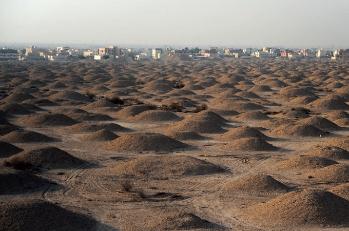 Aali burial mounds and Pottery workshops 